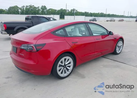2022 Tesla Model 3 z USA, uszkodzony, nr VIN 5YJ3E1EB5NF171270